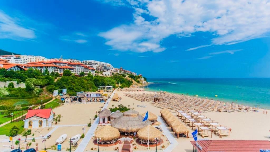 Dolce Vita Sea View Apartment Sveti Vlas Extérieur photo