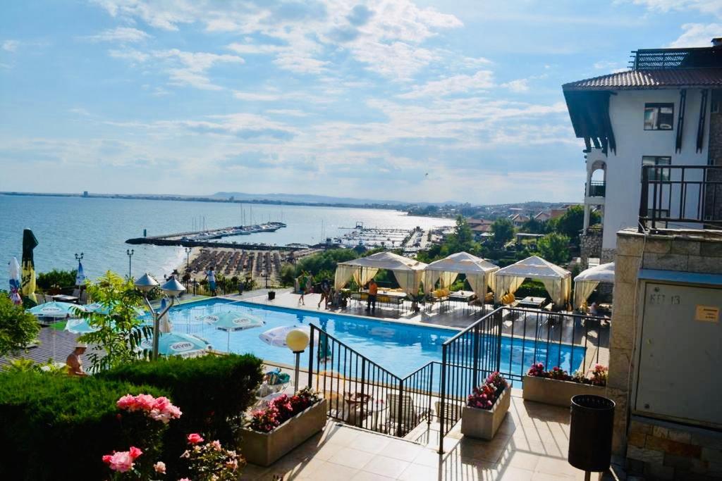 Dolce Vita Sea View Apartment Sveti Vlas Extérieur photo