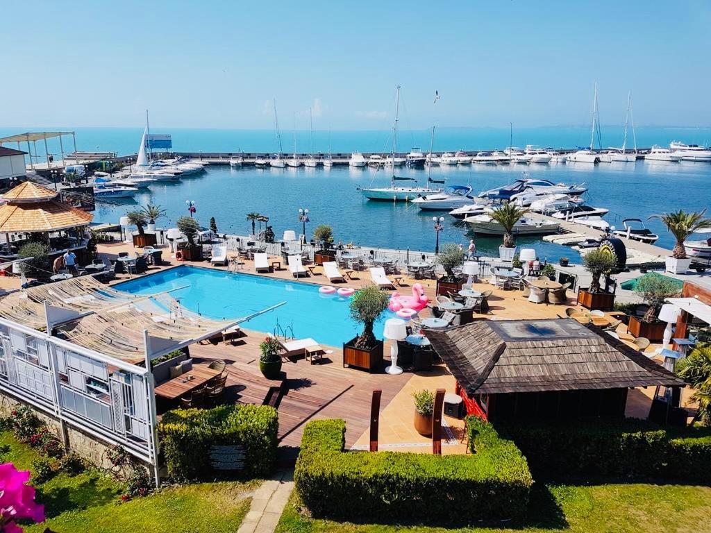 Dolce Vita Sea View Apartment Sveti Vlas Extérieur photo